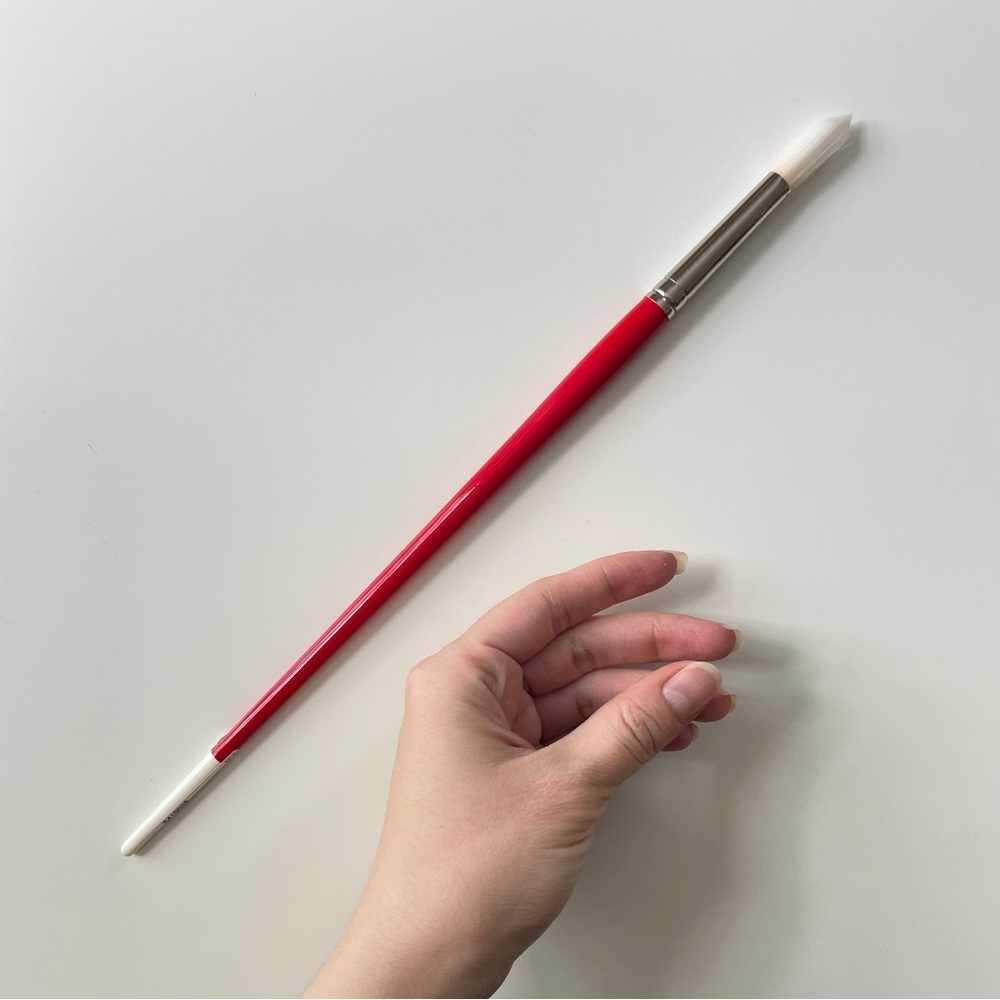 Winsor & Newton University Series Long-Handle Paint Brush 235, Size 8 - Picture 7 of 10